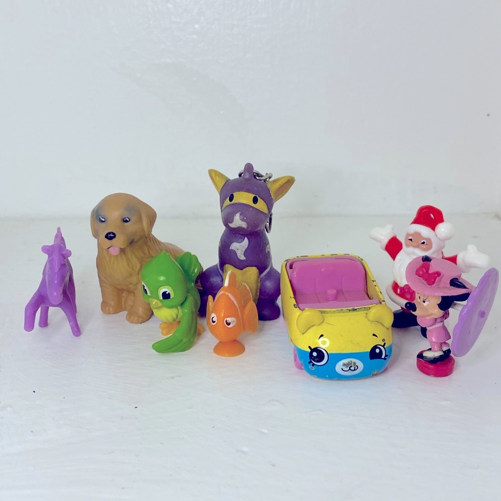 8 very loved toys